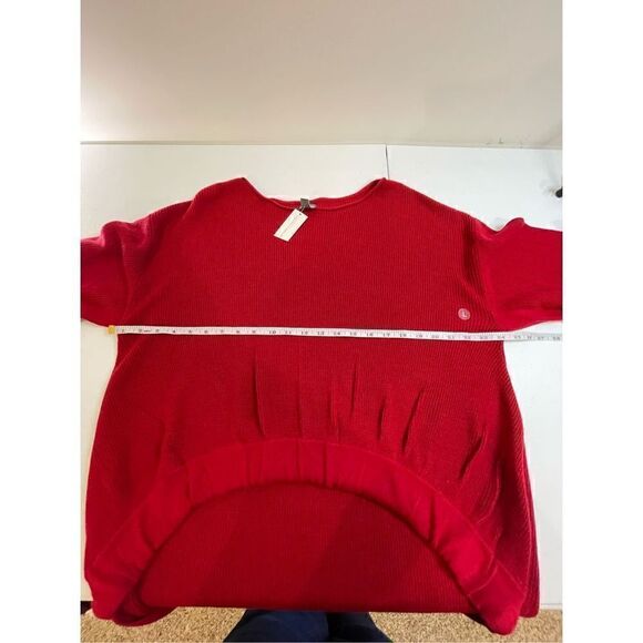 Soho New York & Co red sweater high low Large NWT - Picture 3 of 7